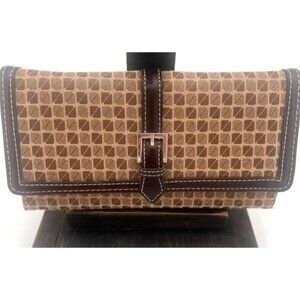 NWOT Large Nine & CO Tri-fold Wallet 2 Tone Brown with Snap Classic
